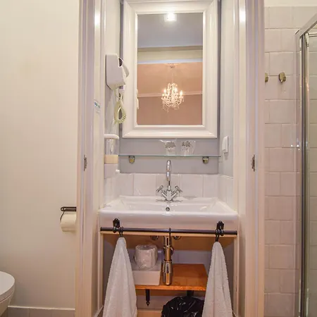 B In B Douradores Hotel *